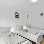 Bege Corporate Nest Apartamento *