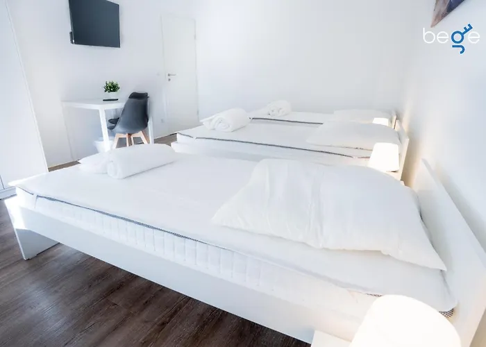 Bege Corporate Nest Lejlighed *